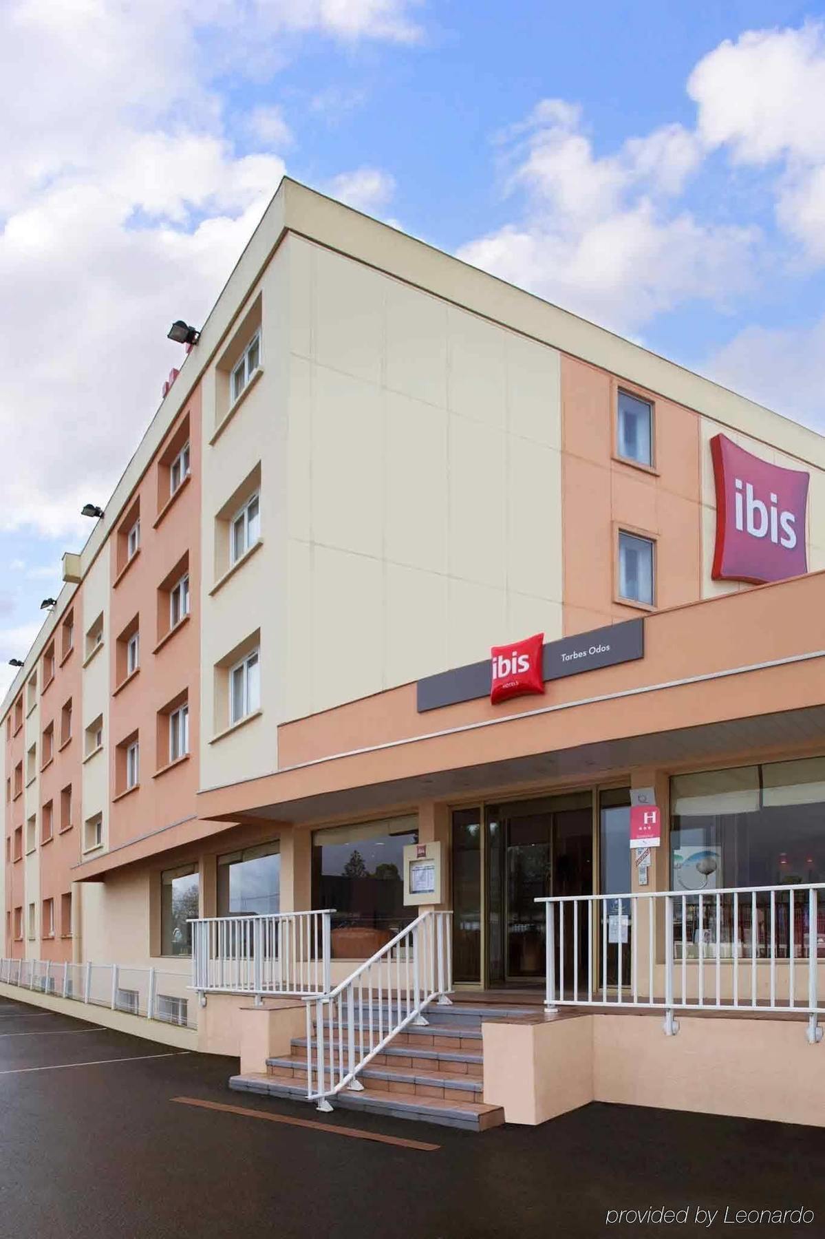 Ibis Tarbes Odos Hotel Exterior photo
